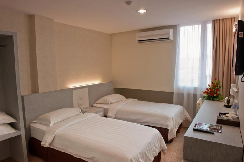 De Spring Hotel - photo 5