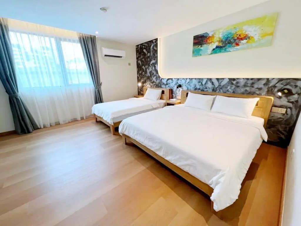 The Borneo Hotel - photo 3