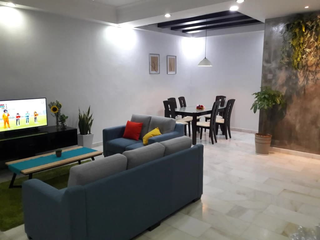 Big Family Friends Guesthouse 16pax, Legoland Bukit Indah - photo 2