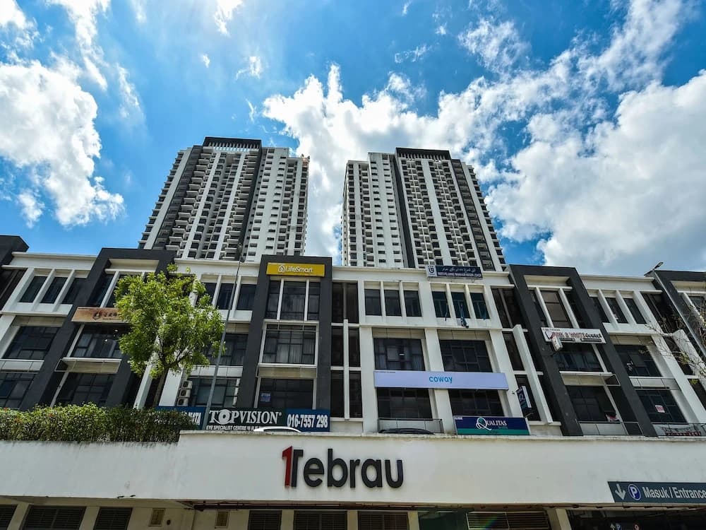 OYO Home  90581 1 Tebrau Residence - photo 1