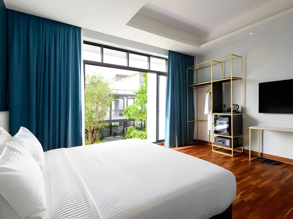 Savv Hotel - photo 1