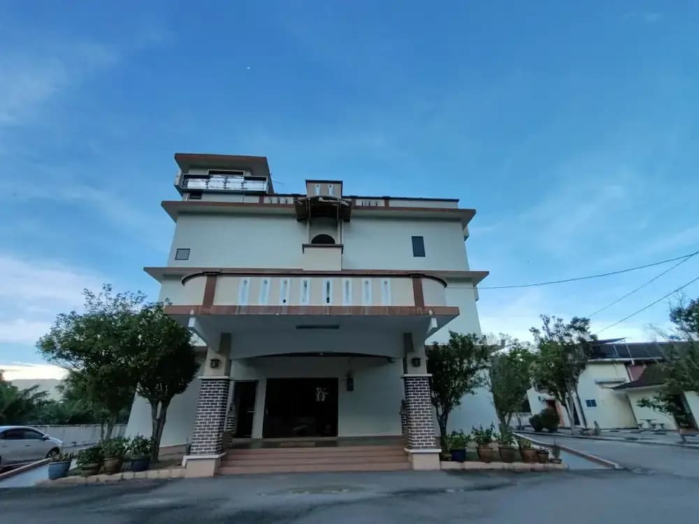Lumut Villa Inn Homestay - photo 1