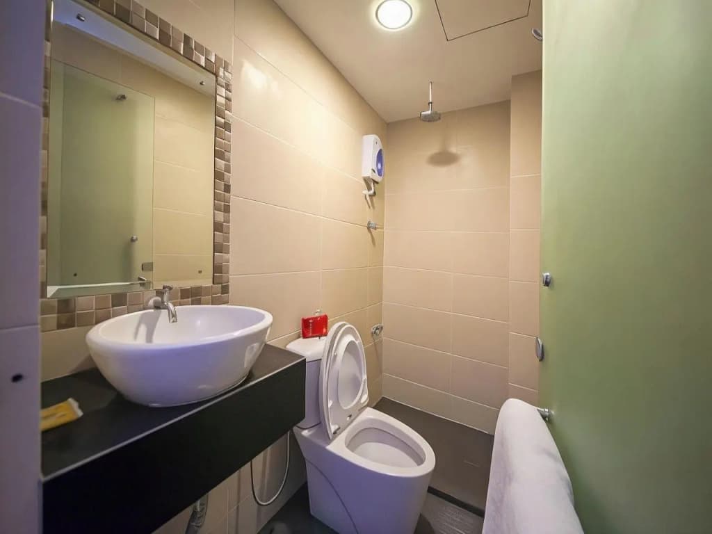 Sri Iskandar Hotel - photo 38