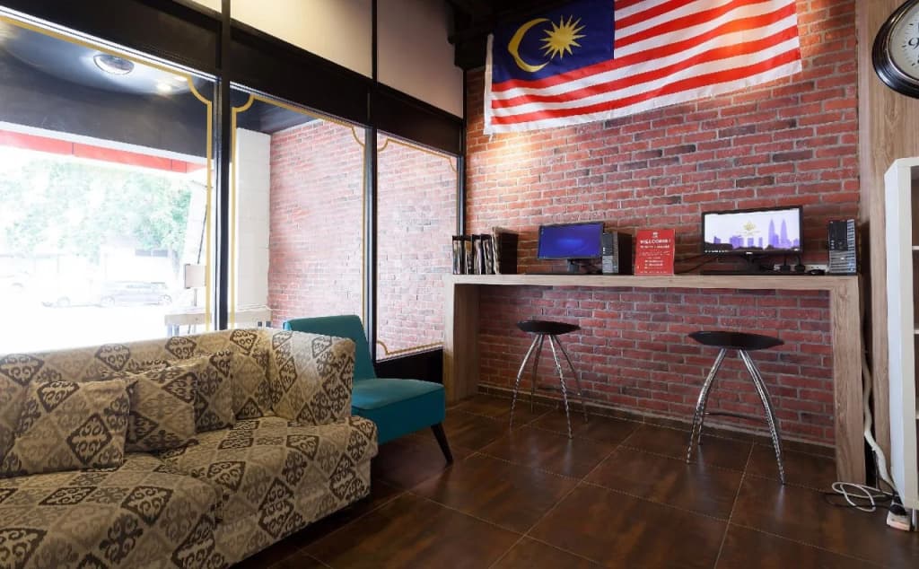 The Grand Campbell Hotel by ZEN Rooms - photo 1