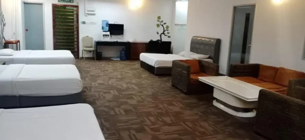 Golden Leaf Hotel Danga Bay - photo 8