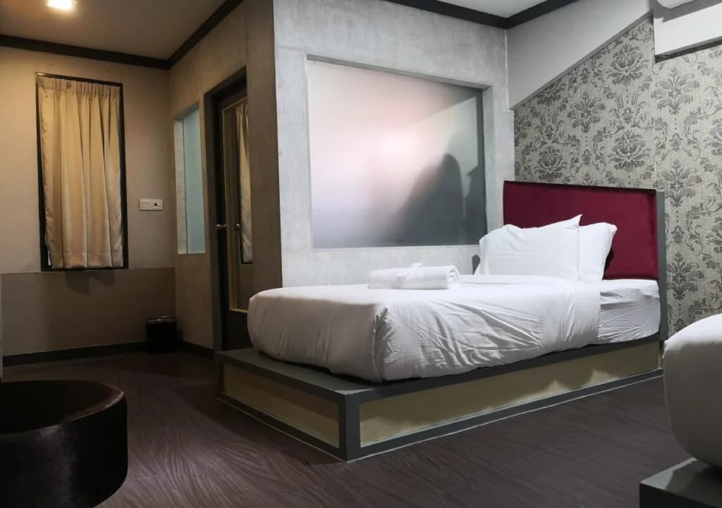 Vivids Hotel - photo 5