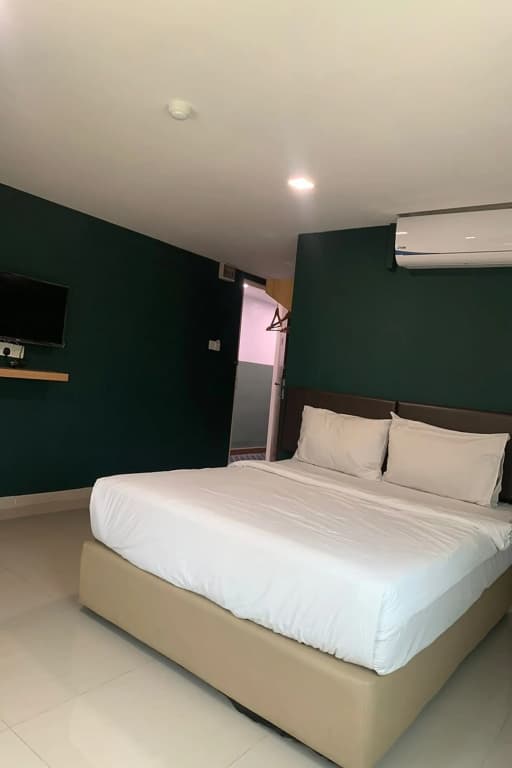 Room V Jalan Megat by Secom - photo 16