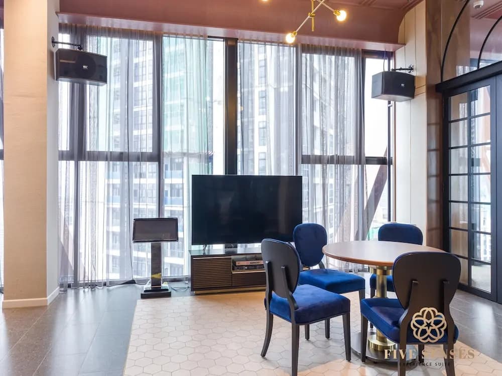 Scarletz Suites by Five senses - photo 17