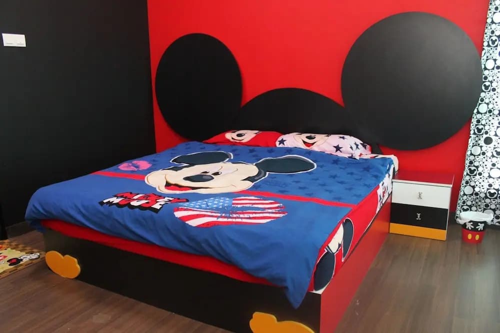 Mickey Mouse Signature Suite - photo 25