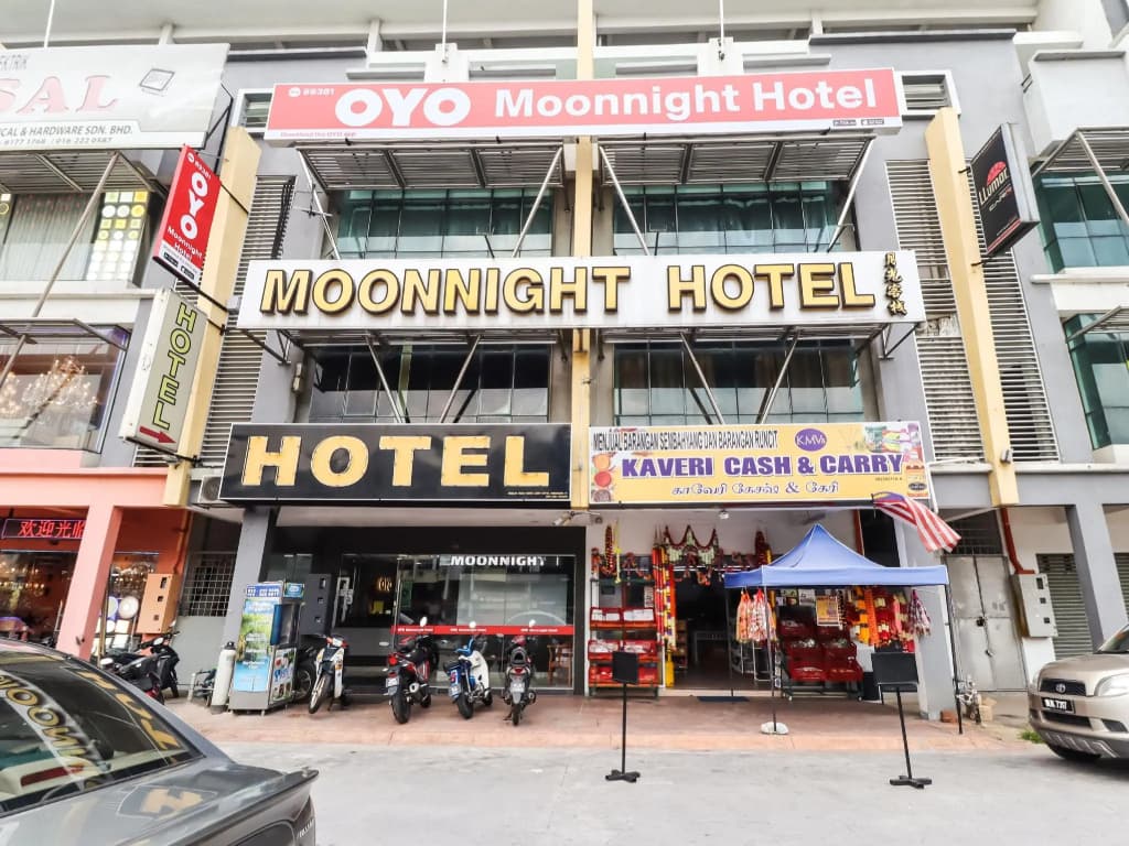 OYO 89381 Moonnight Hotel - main photo