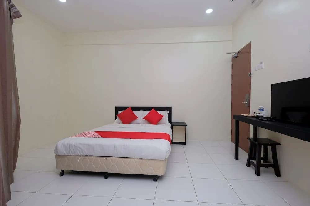 OYO 1104 Q Hotel - photo 6