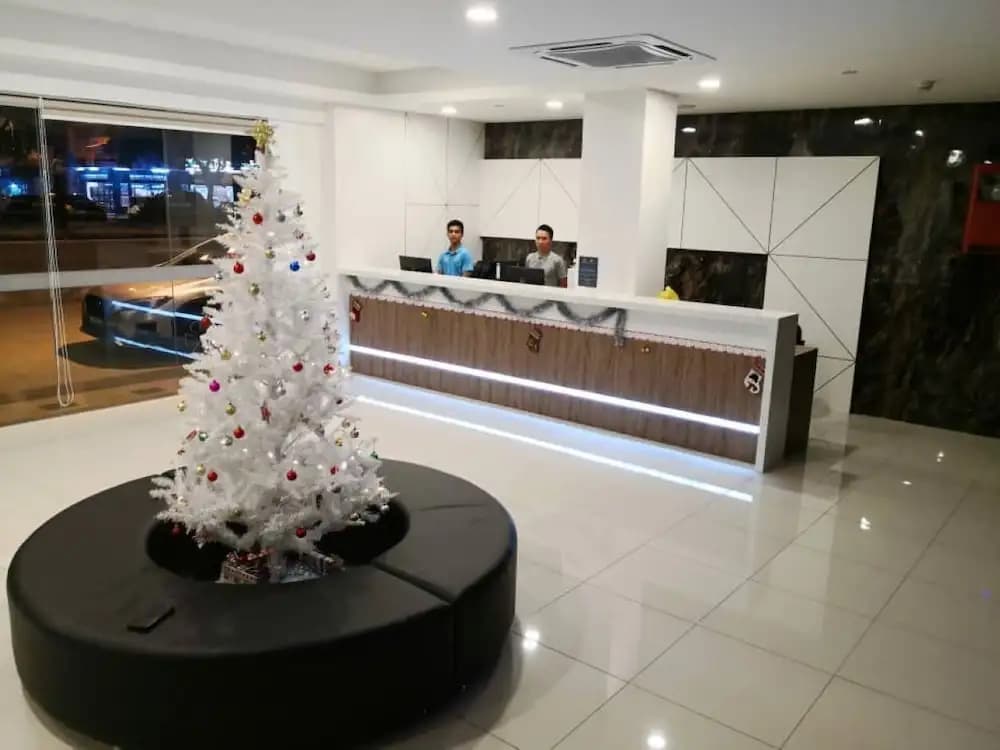 Walk In Hotel - photo 2