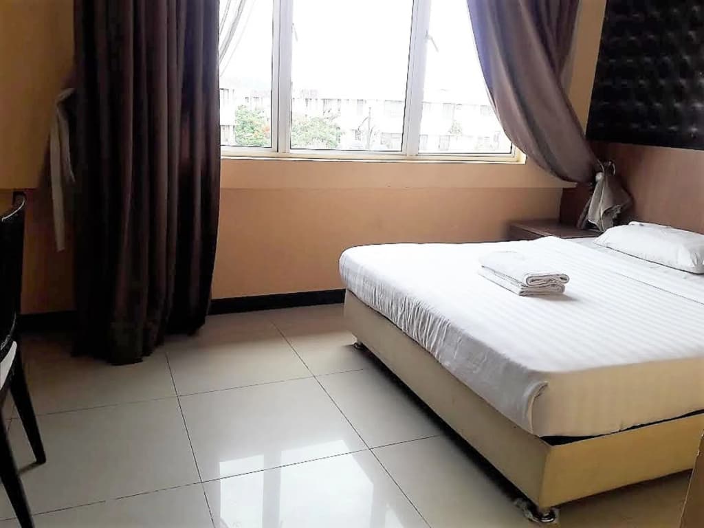 OYO 216 La Viva Hotel - photo 4