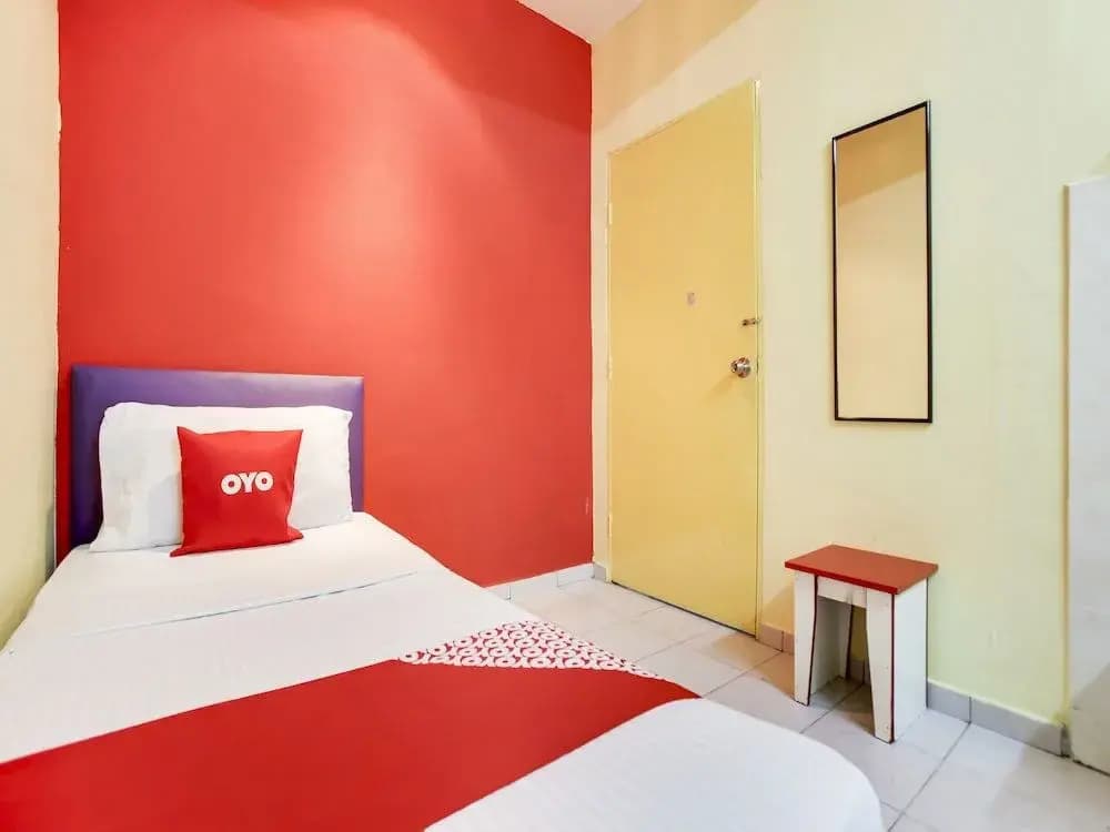 OYO 89615 T Family Hotel - photo 4