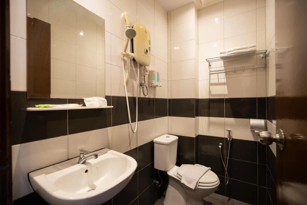 Link Hotel - photo 8