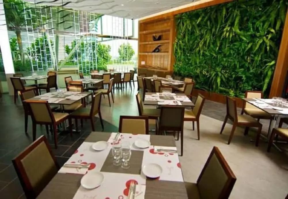 Vinos Asia at Swiss Garden - photo 8