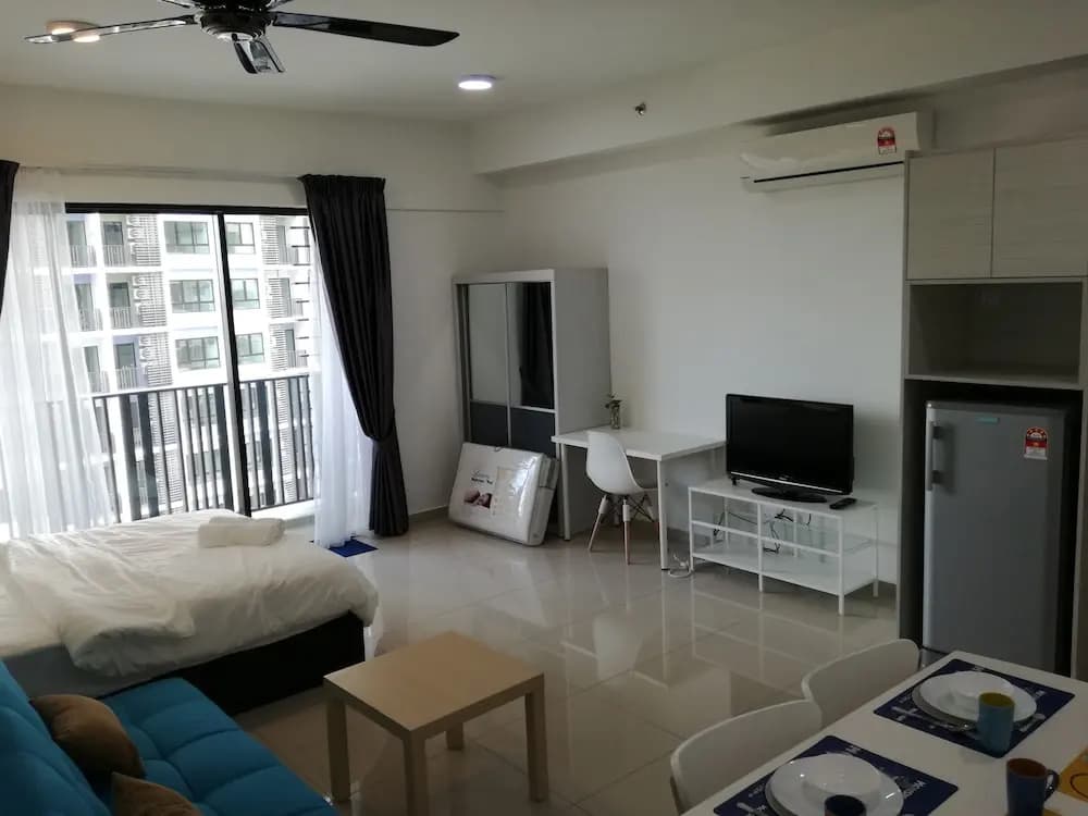 Sinar Rasa Homestay at I-Soho, I-City - photo 5