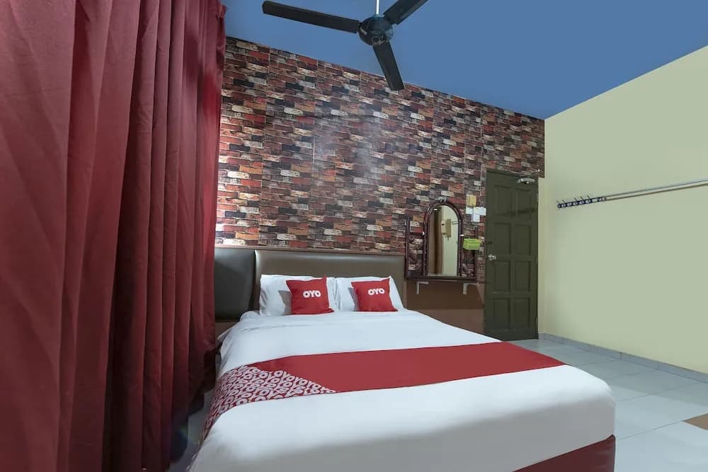 Spot On 90305 Hen Hen Hotel - photo 5