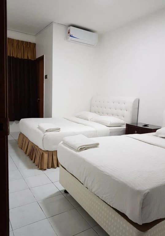 Anjung Apartment 3BR 5 - photo 2