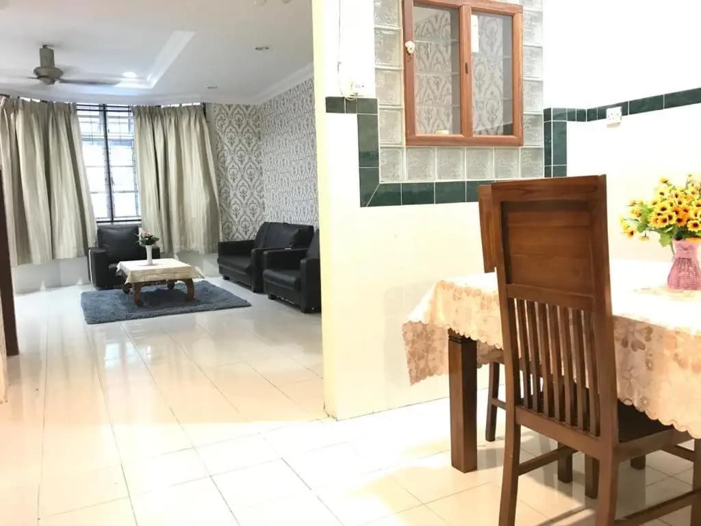 Suria Permai Homestay - photo 10