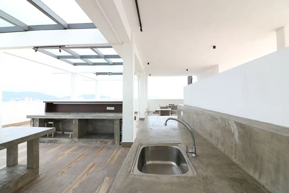 Victoria Home Sentrio Suites - photo 18
