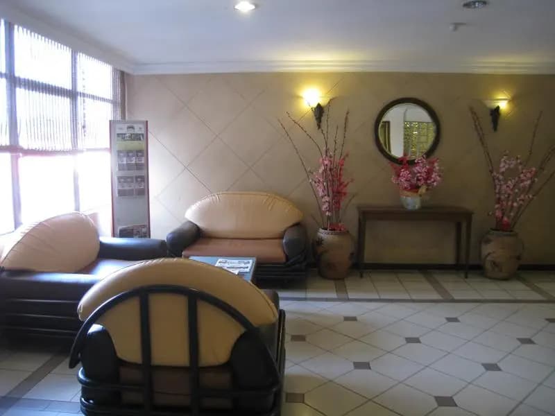 Hotel Centrepoint (Self Check In After 5PM) - photo 2