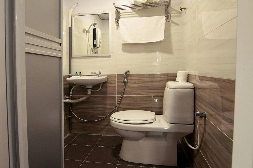 Room V Jalan Megat by Secom - photo 8