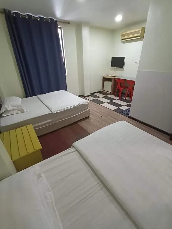 Oriental Hotel - photo 1