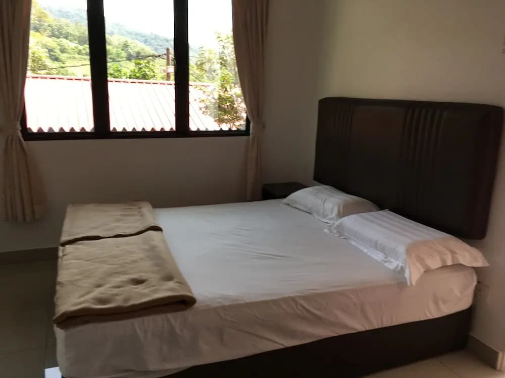 Paradise Valley Resort Broga - photo 4