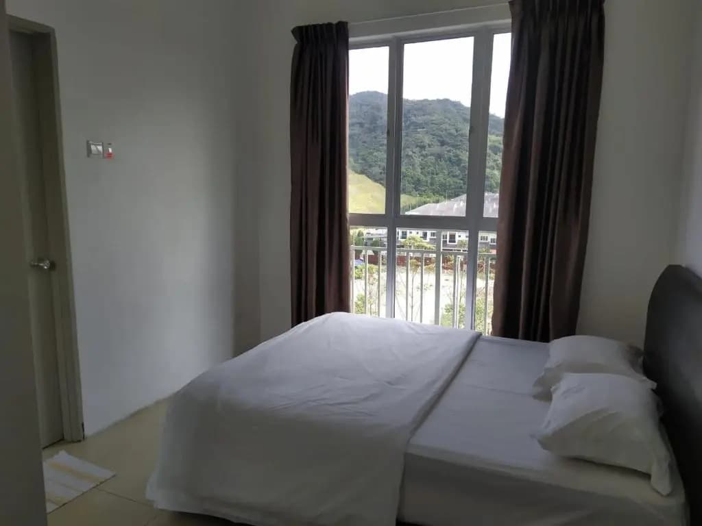 Golden Hills Pasar Malam 3 Bedroom Apartment J LouvRe - photo 1