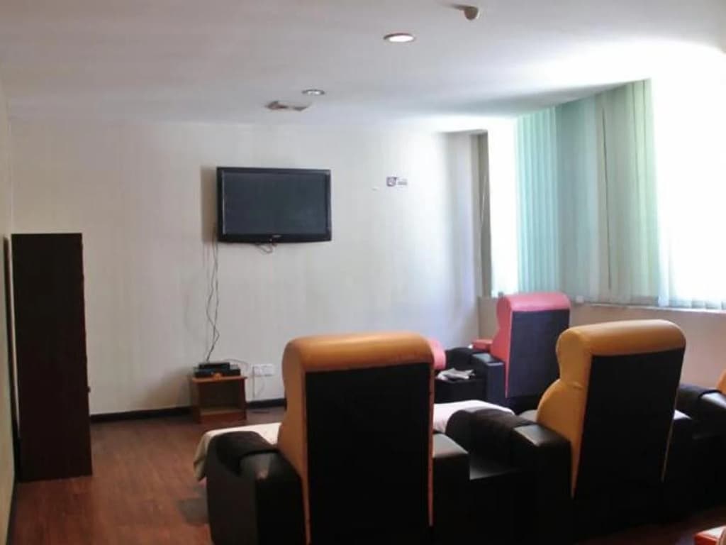 Prince Hotel - photo 15
