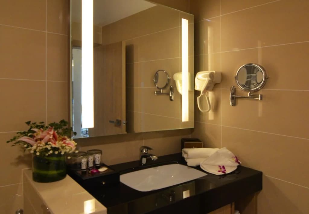 V8 Hotel - photo 9