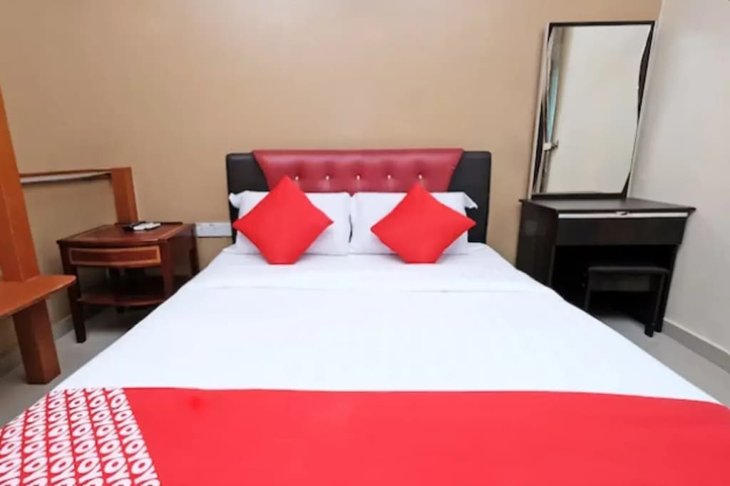 Swing & Pillows @ Ayuni Hotel, Bangi Selangor - photo 5
