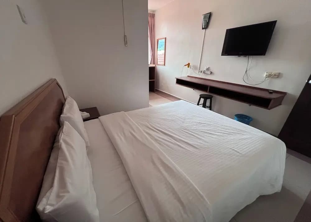 SL Guesthouse Kuantan, Pahang - photo 12