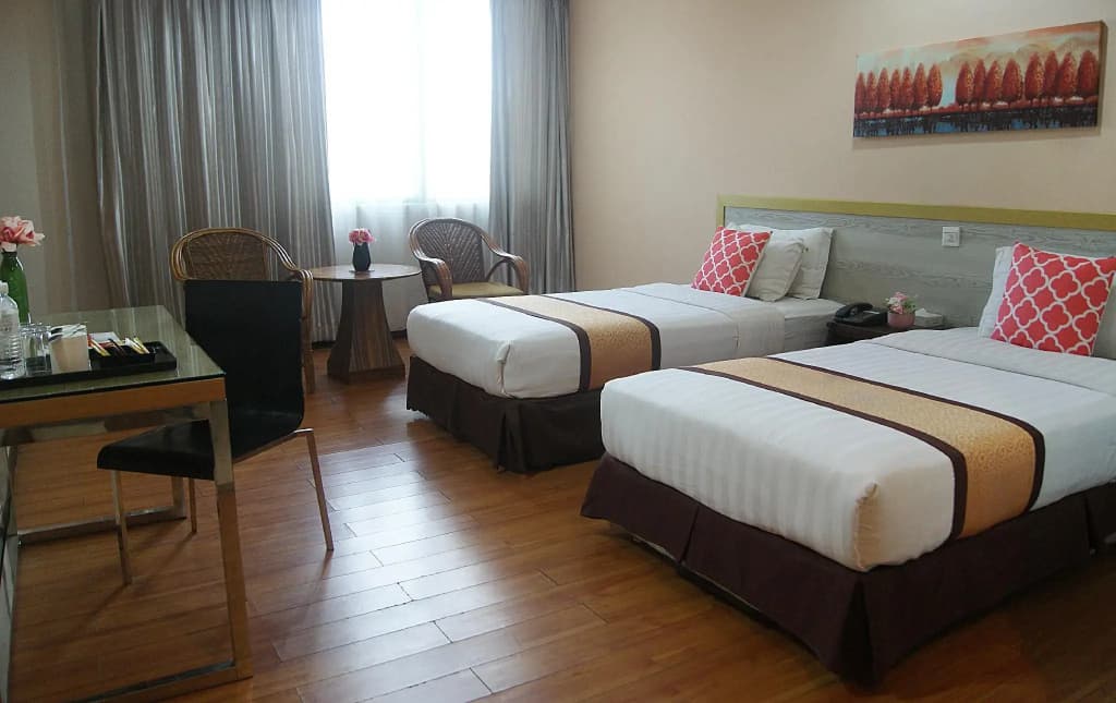 TD Plaza Hotel - photo 34
