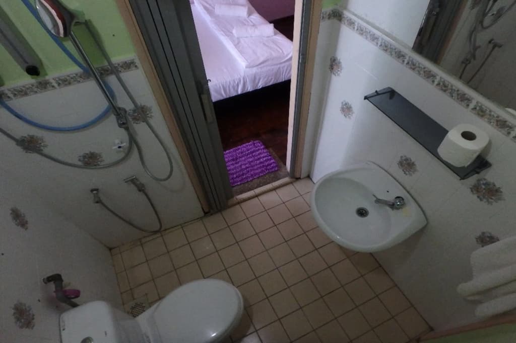Three Little Birds Home - Hostel - photo 10