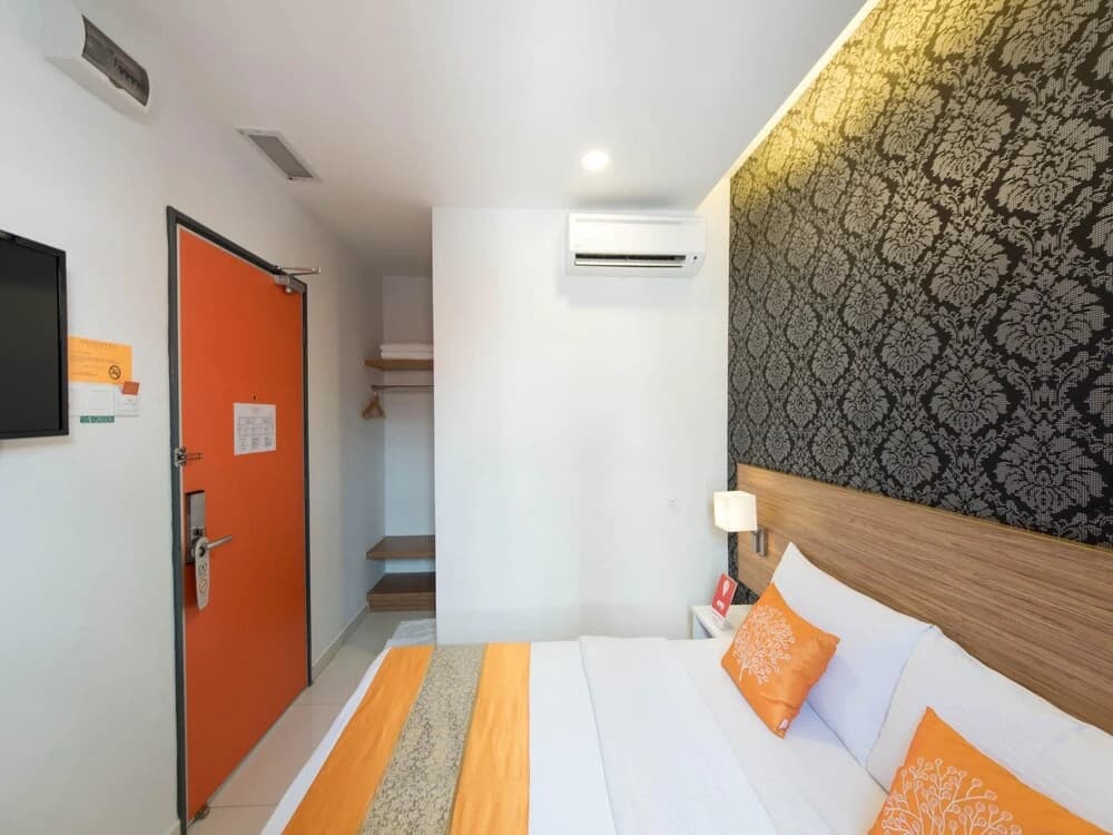 OYO 145 Sovotel Hotel Uptown 36 - photo 7