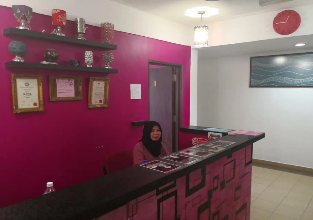 OYO 89585 Hotel Happy Inn - photo 14