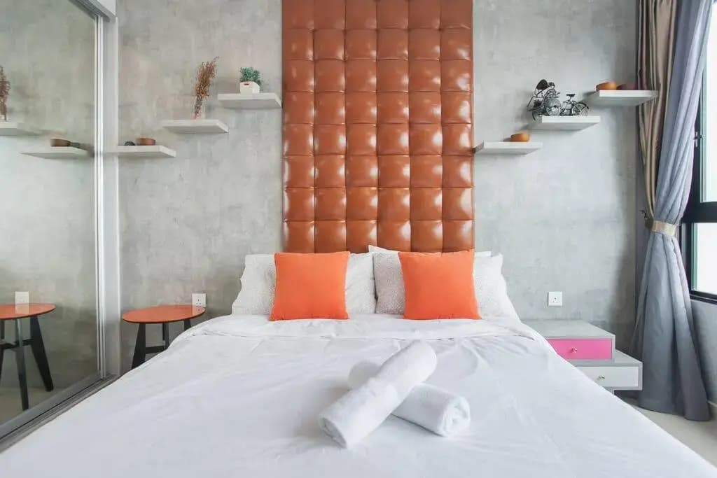 iCity 1Bedroom Apt Near Mall FREE PARKING & WIFI - photo 1