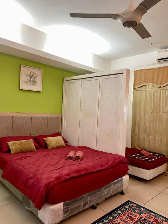 Private Studio Viana Court Service Apartment 3 with private parking - photo 7