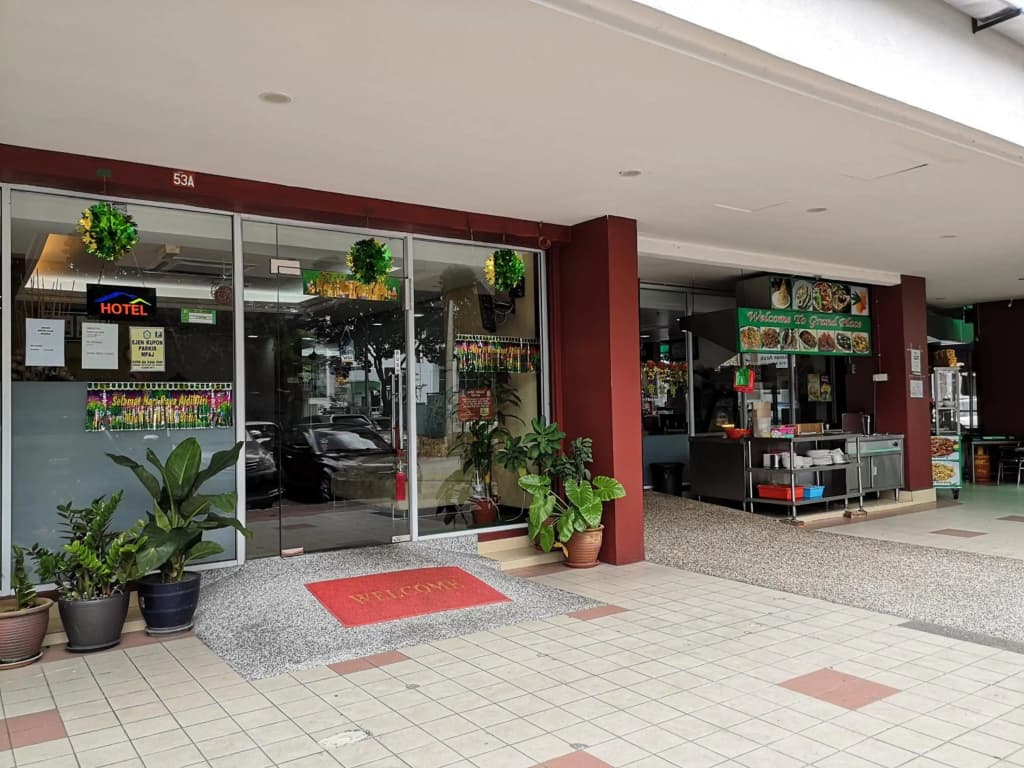 Hotel Grand Palace Ampang - photo 1