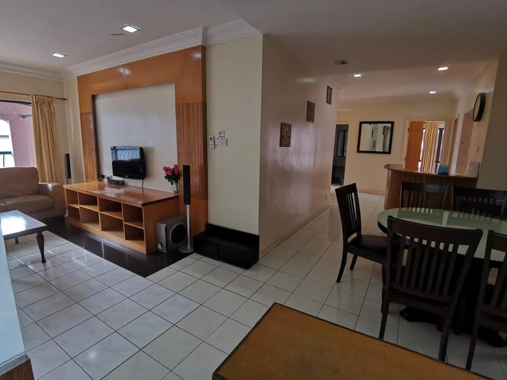5 Bedrooms Penthouse 3 Bedrooms Apartment Marina Court Resort Condominium - photo 6
