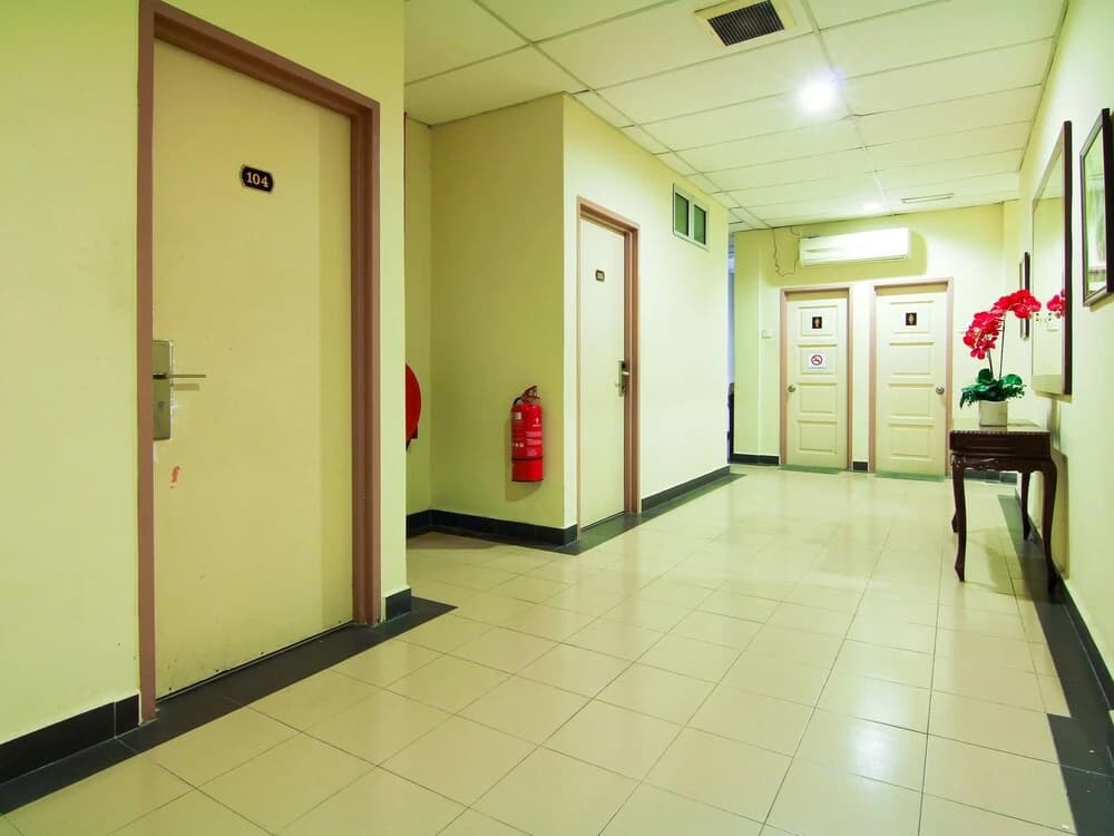 Hotel Putra Iskandar by OYO Rooms - photo 7