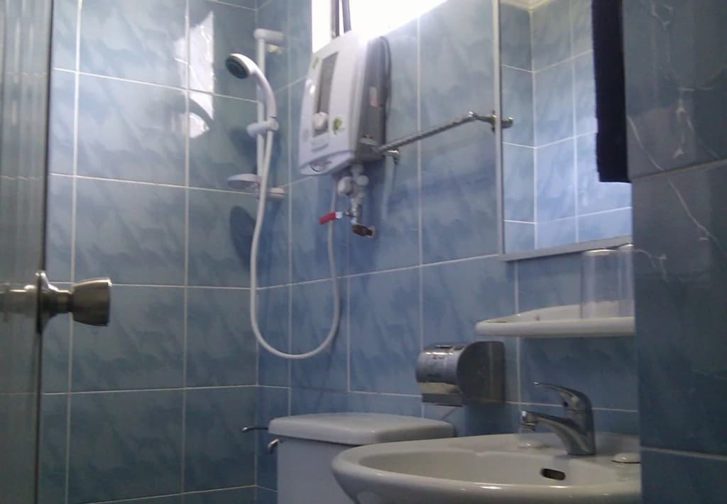 Wah May Hotel - photo 8