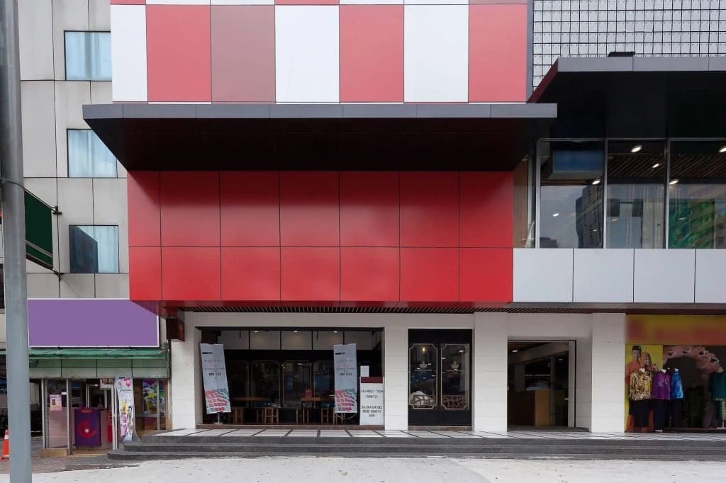 ZEN Rooms Near SOGO - photo 1