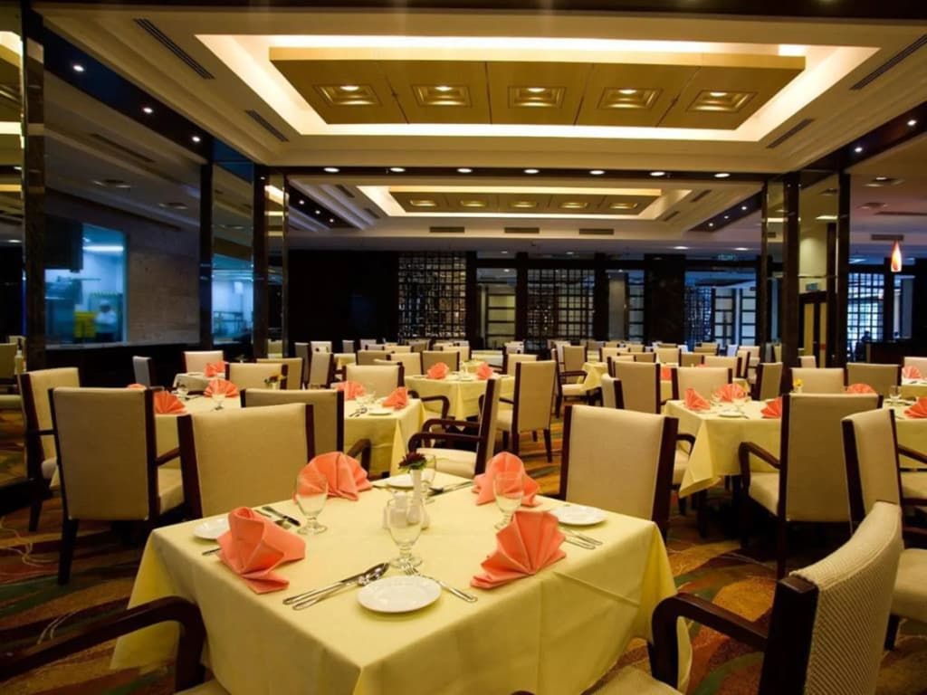 Imperial Palace Hotel - photo 18