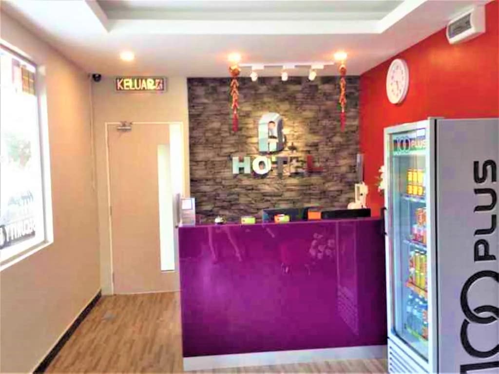 B+ Hotel - photo 10