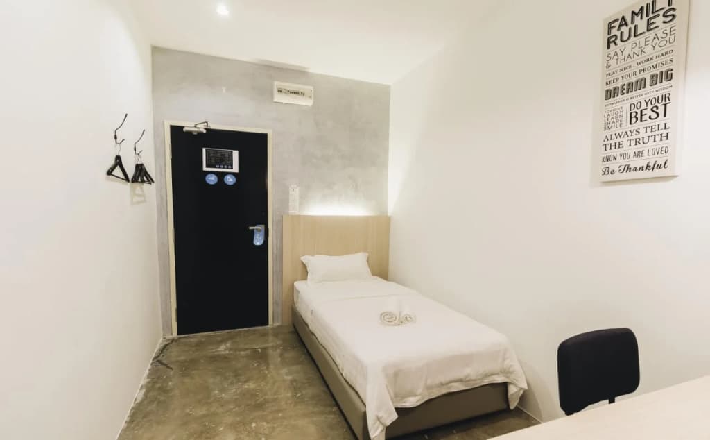 iO Hotel - photo 6