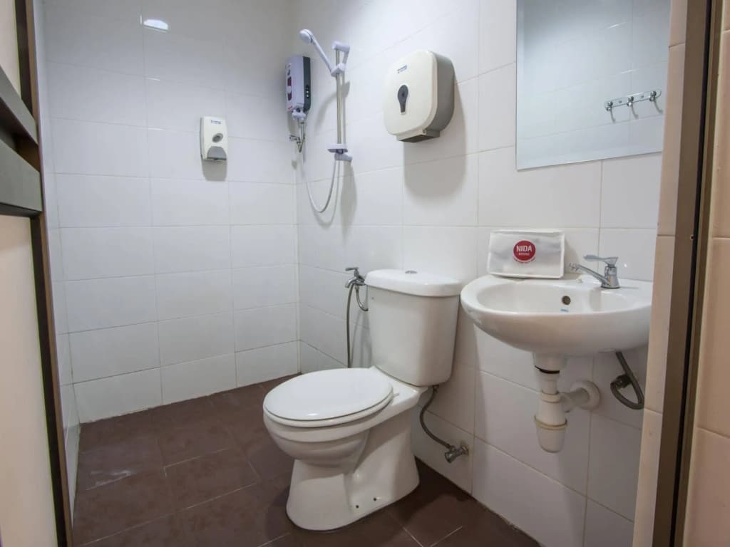 New Century Hotel - photo 9