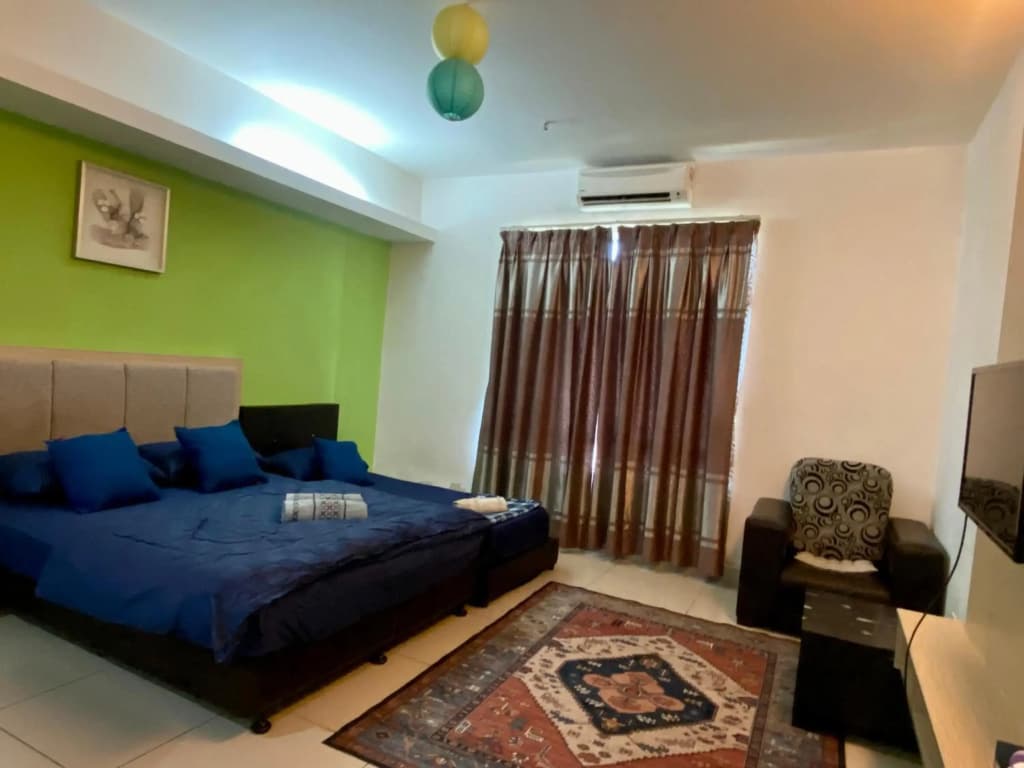 Private Studio Viana Court Service Apartment 2 with private parking - photo 4
